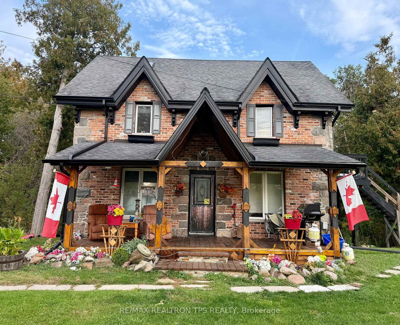 Property Photo:  54 Lawson Road 3  ON L1E 2K3 