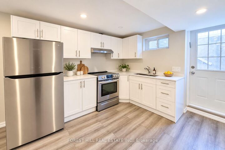 Property Photo:  136 Esther Crescent Bsmt  ON L4J 3L4 