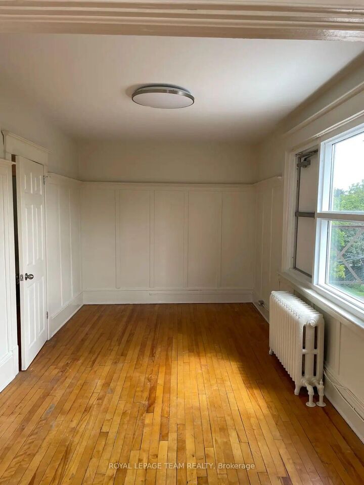 Property Photo: 47 Cameron Street 3 ON K1S 3X7