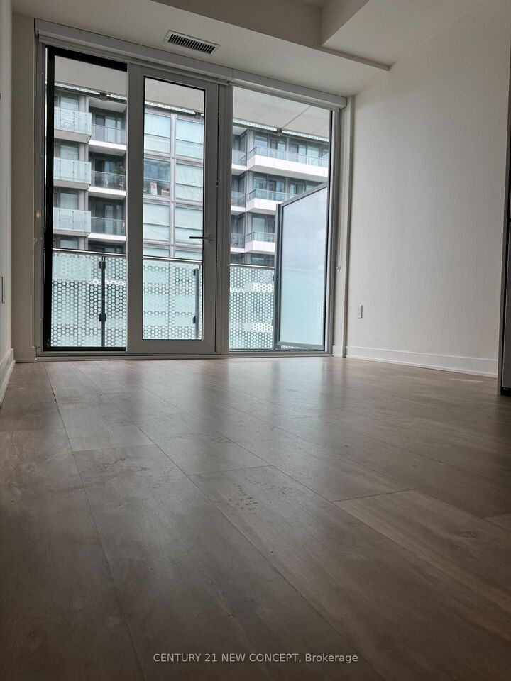 Property Photo:  135 Lower Sherbourne Street 2418  ON M5A 1Y4 
