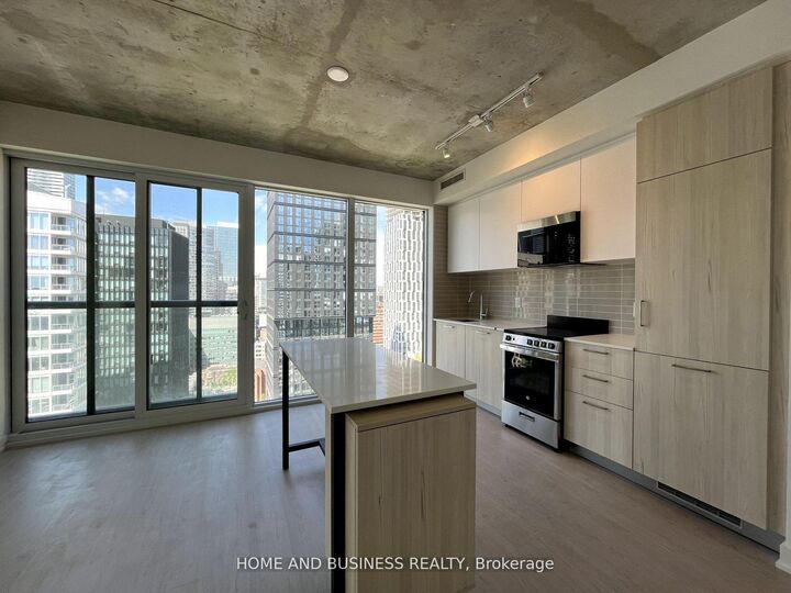 Property Photo:  65 Mutual Street 2304  ON M5B 0E5 