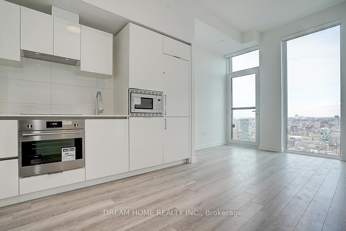 Property Photo:  238 Simcoe Street 3901  ON M5T 0E2 