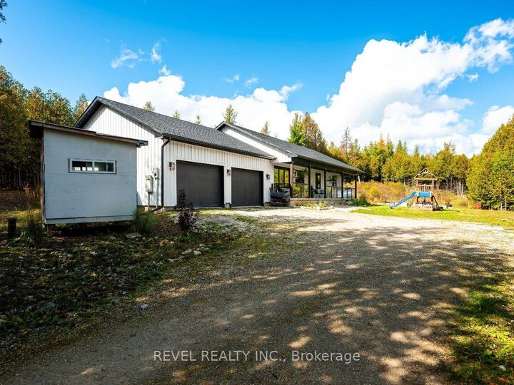 Property Photo:  543795 Dutch Line  ON N0C 1H0 