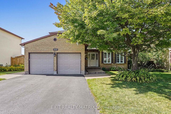Property Photo: 1886 Chaine Court ON K1C 2N3