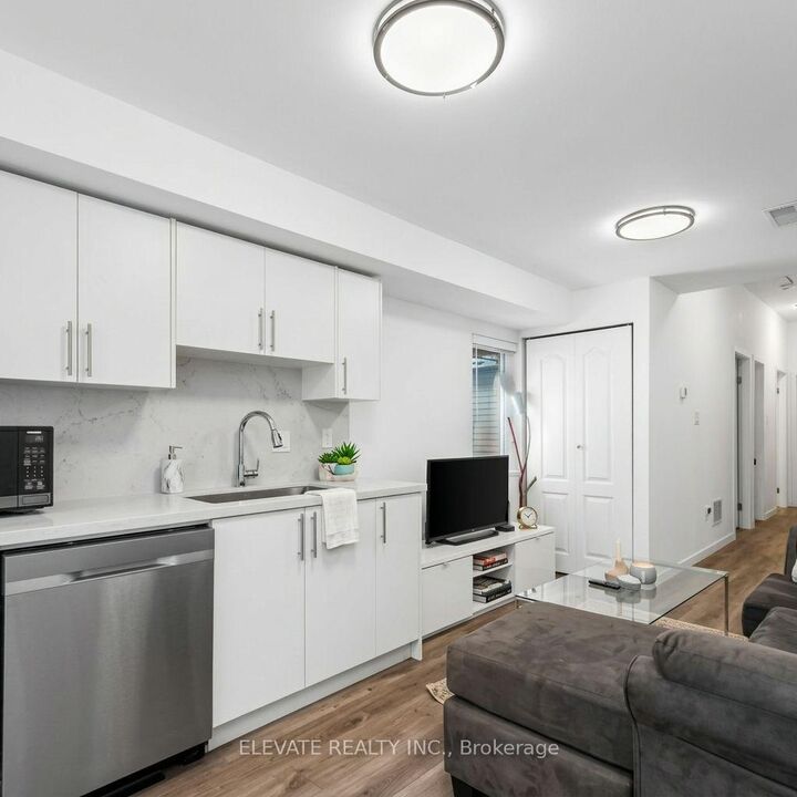 Property Photo:  123 Lansdowne Avenue Second Floor  ON M6K 2W1 