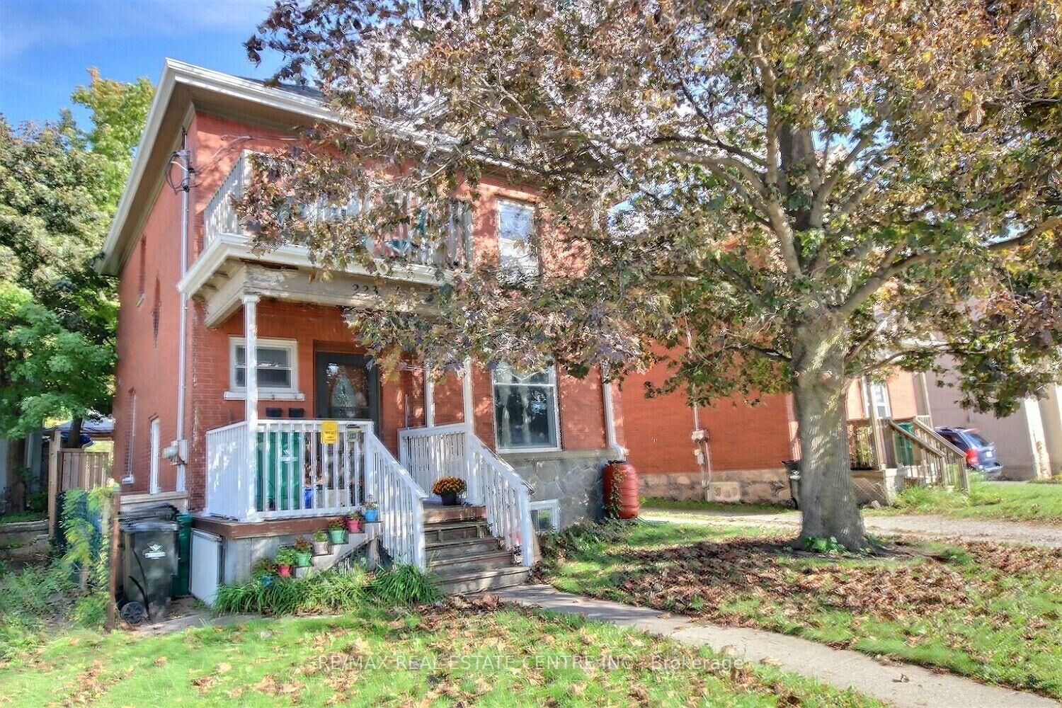 Property Photo:  223 Water Street N Street  ON N1R 3B9 