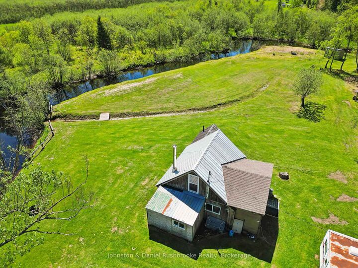Property Photo: 68 Rowanwood Road ON P0B 1M0