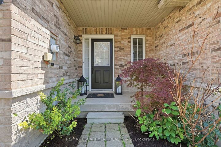 Property Photo:  39 Panabaker Drive 12  ON L9G 0A2 