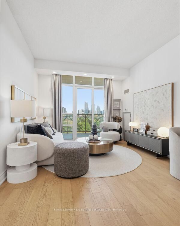 Property Photo:  10 Bloorview Place 1014  ON M2J 0B1 