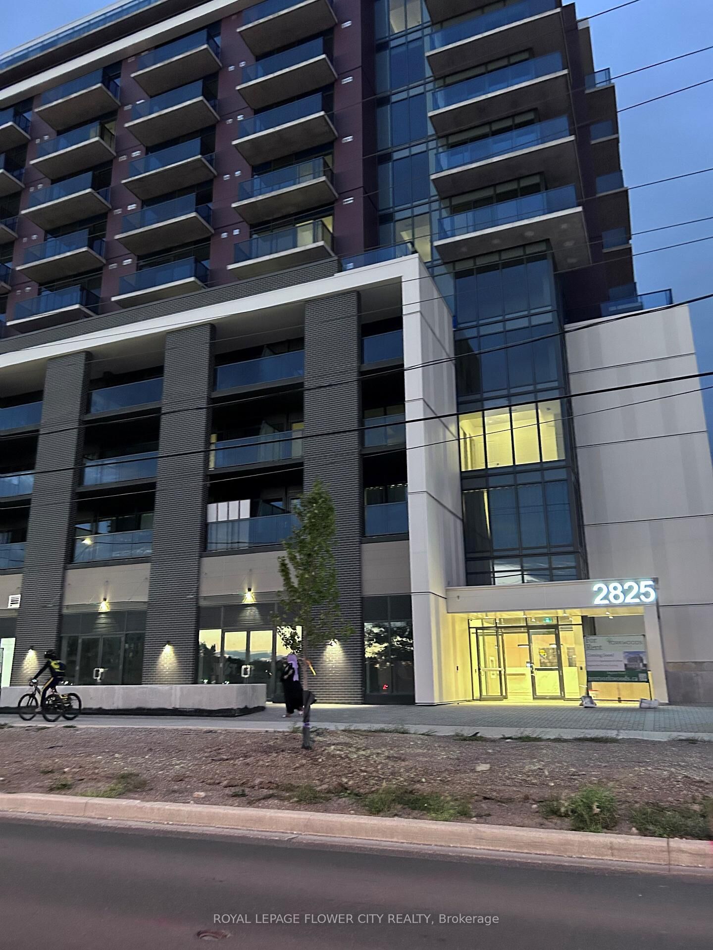 Property Photo:  2825 Jane Street 1007  ON M3N 0A8 