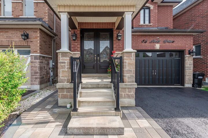 Photo de la propriété: 45 Holt Drive ON L9R 0H8