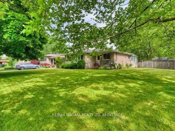 Property Photo:  80 Pearce Avenue  ON L2M 6N5 