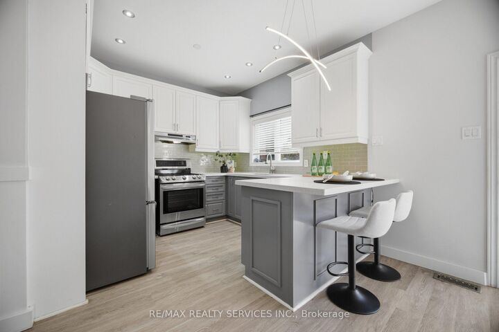 Property Photo:  5 Westhampton Way  ON L8E 6C8 