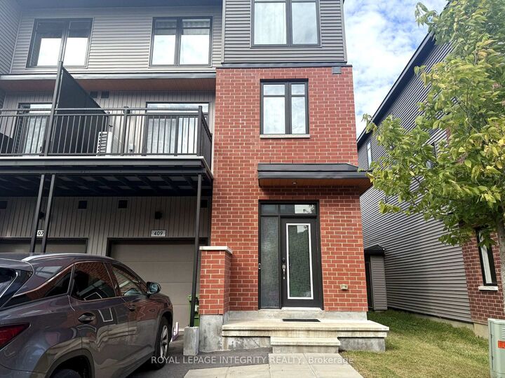 Property Photo: 409 Jewelwing Pvt N/A ON K1X 0M7