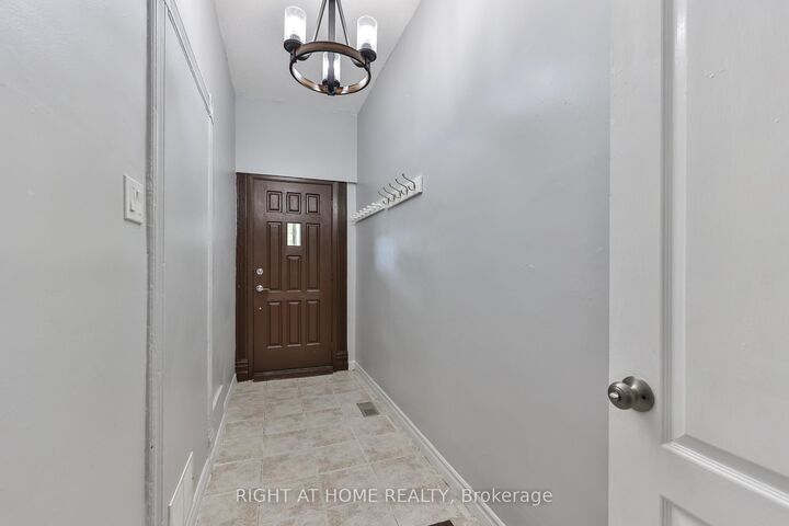 Property Photo:  138 Osler Street  ON M6N 2Y8 