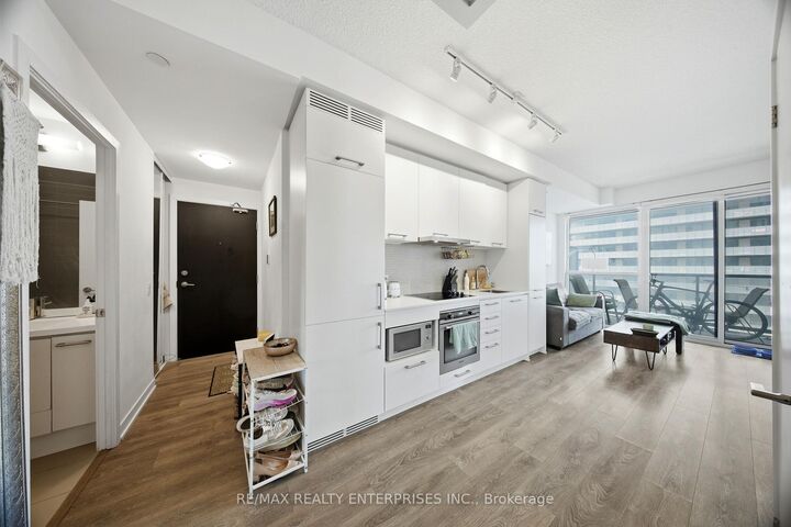 Property Photo:  87 Peter Street 2510  ON M5V 2G4 