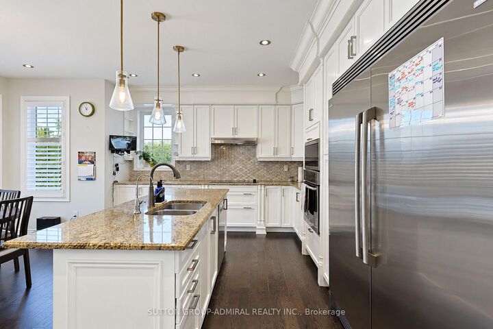 Property Photo:  163 Heintzman Crescent  ON L6A 4T8 