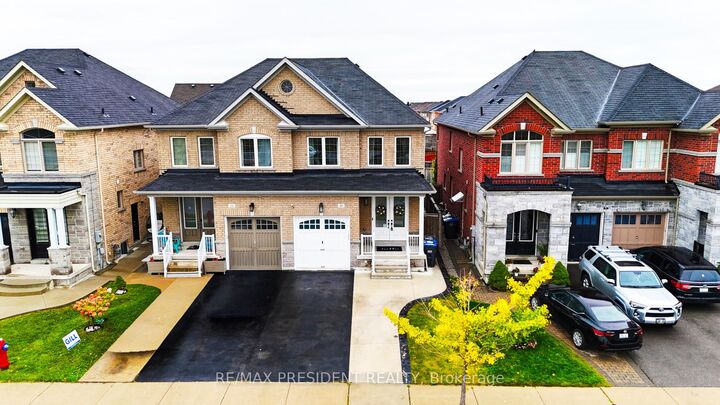 Property Photo:  49 Campwood Crescent  ON L6P 3S6 