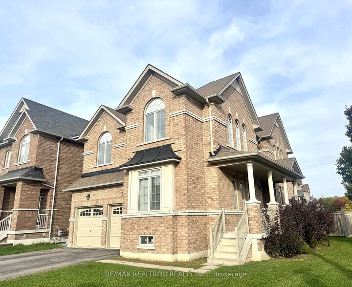 Property Photo:  1306 Blencowe Crescent  ON L3X 0C4 
