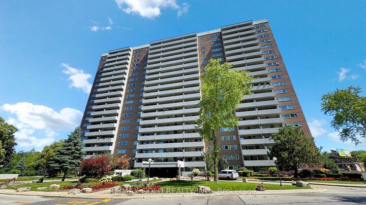 Property Photo:  270 Scarlett Road 1504  ON M6N 4X5 