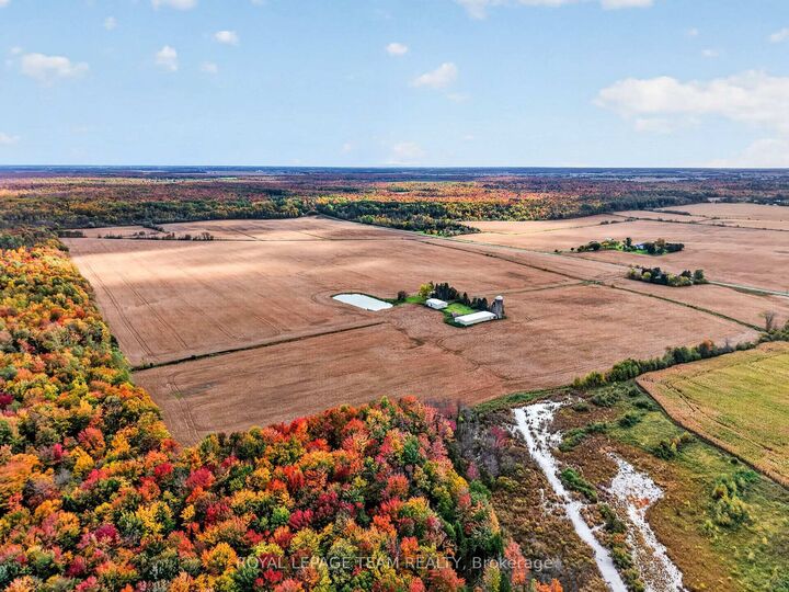 Property Photo:  5523 Clayton Road  ON K4B 1J1 