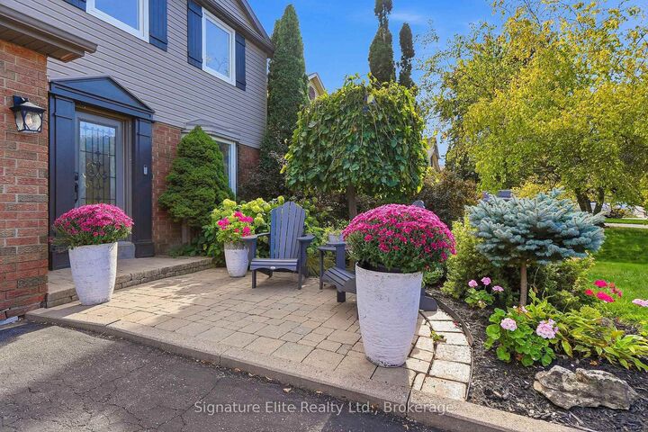 Property Photo: 190 Longwood Drive ON L7E 4A2