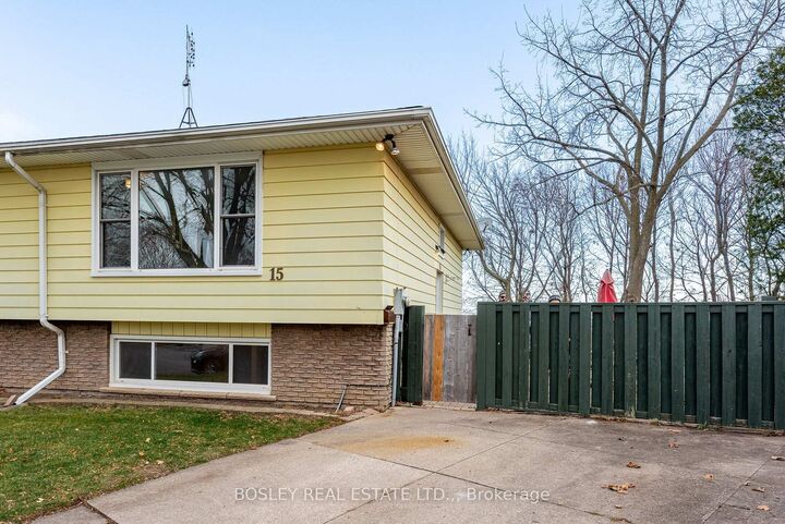 Property Photo:  15 Alden Court  ON L2T 3X2 