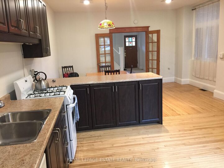 Property Photo:  114 Arundel Avenue  ON M4K 3A4 