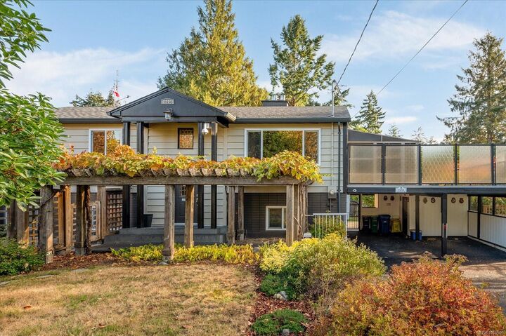 Property Photo:  2404 Glenayr Dr  BC V9S 3E7 