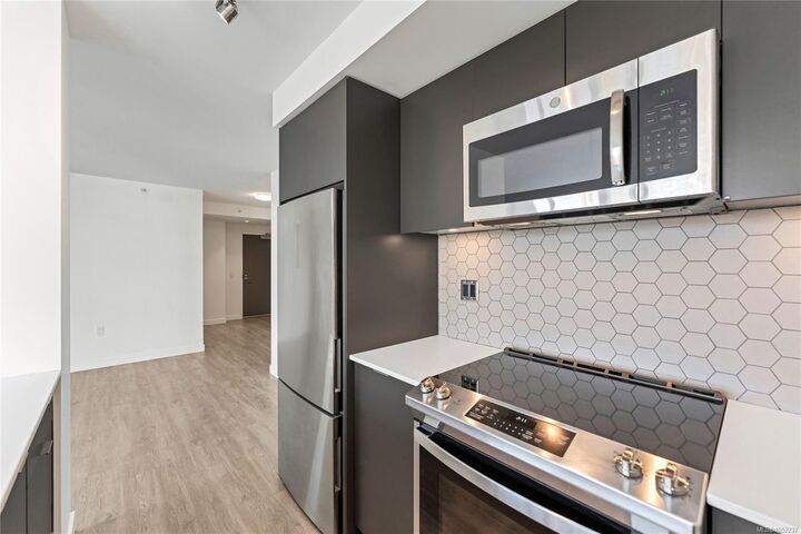 Property Photo:  845 Johnson St #608  BC V8W 0G3 
