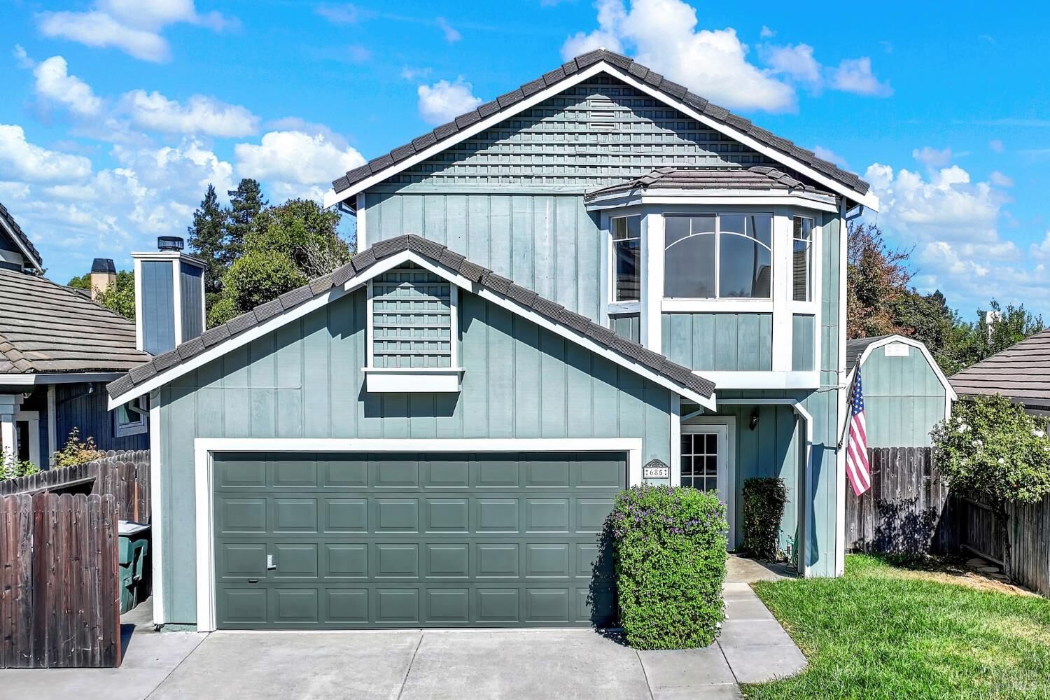 Property Photo: 685 Poppy Circle CA 95687
