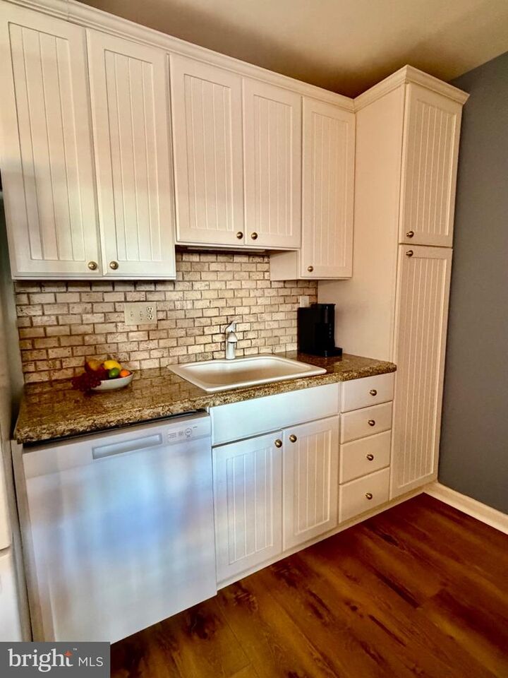 Property Photo:  108 120th Street 38  MD 21842 