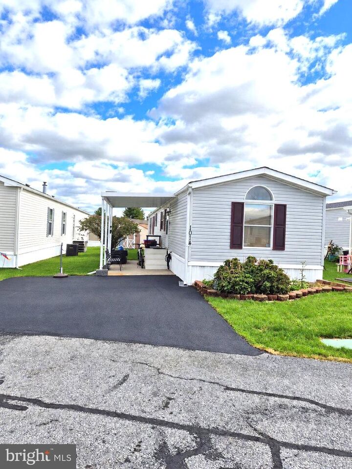 Property Photo:  1014 Barberry Avenue  PA 19605 