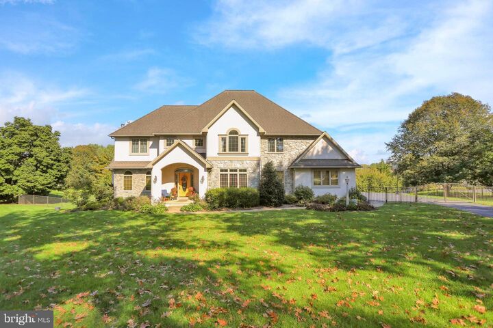 Property Photo: 19 Deerfield Road PA 17603