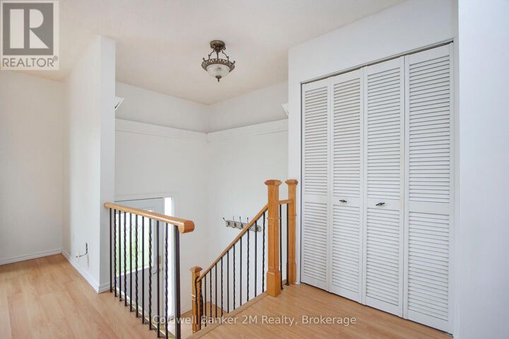 Property Photo:  673 Attersley Drive  ON L1K 1P9 