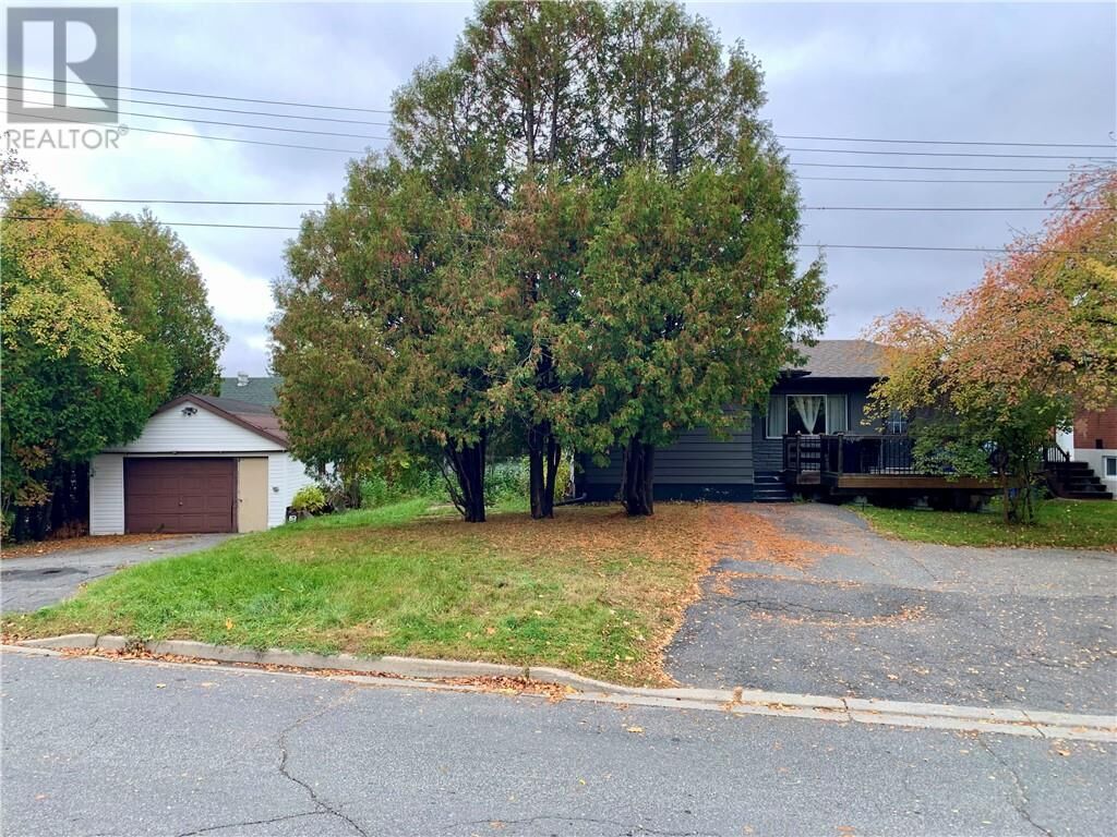 Property Photo:  889 Adelaide Street  ON P3E 4B7 
