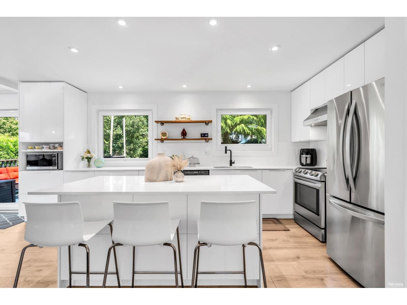 Property Photo: 35365 Selkirk Avenue BC V2S 8L1