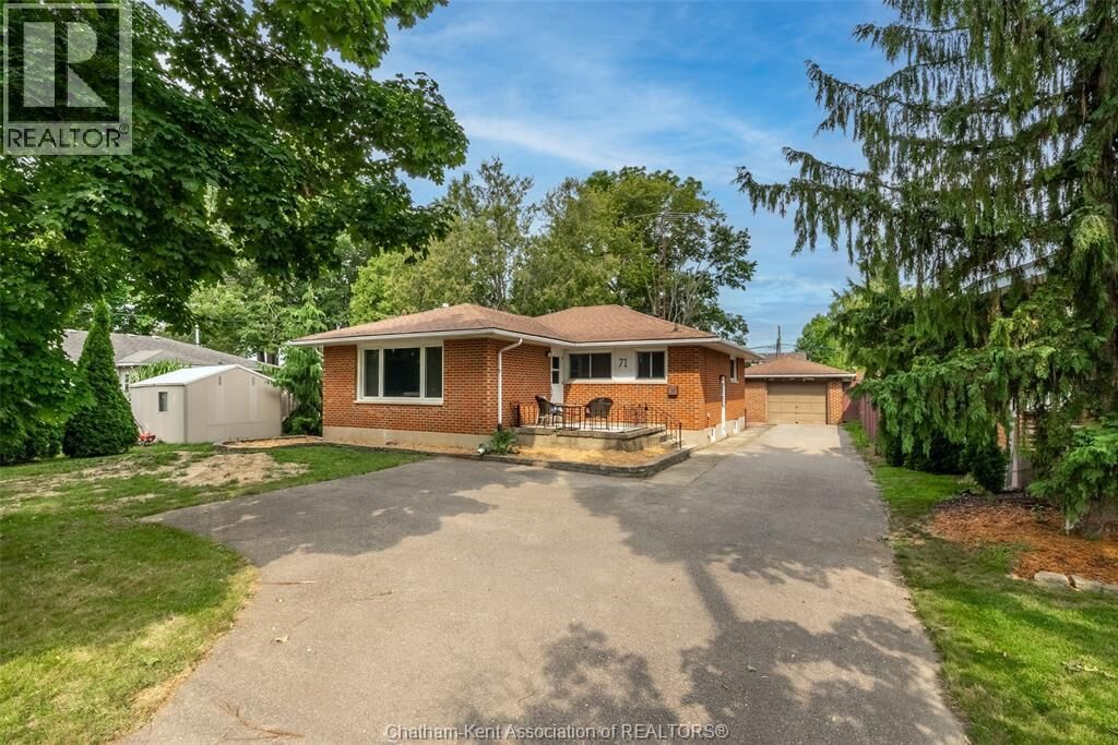 Property Photo:  71 McFarlane Avenue  ON N7L 2K3 