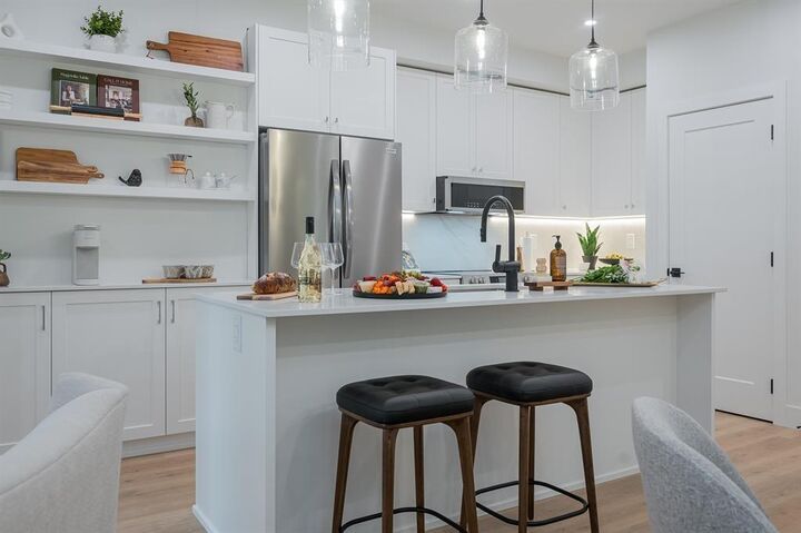 Property Photo:  46185 Thomas Road 203  BC V2R 6N8 