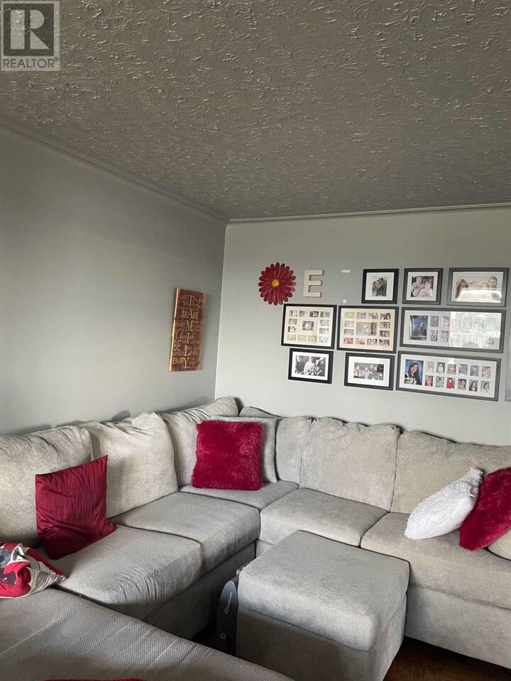 Property Photo:  99 Pine St # 210  ON P6A 5X8 