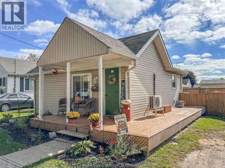 Property Photo:  27 Babbitt Street  ON N8A 2L4 