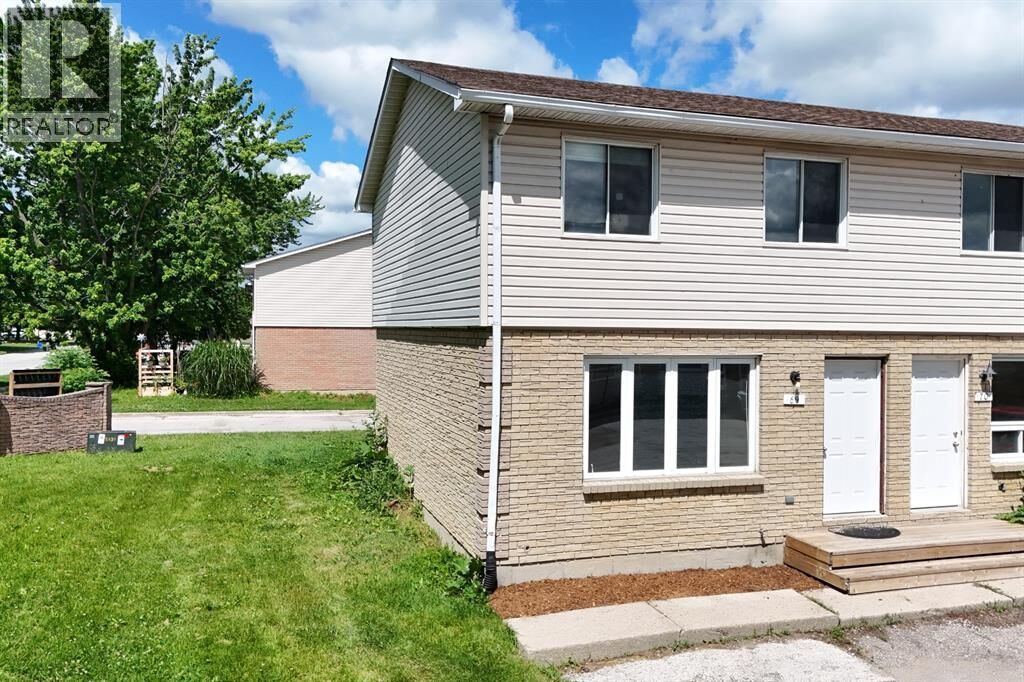 Property Photo:  348 Cameron Street 69  ON N0N 1G0 
