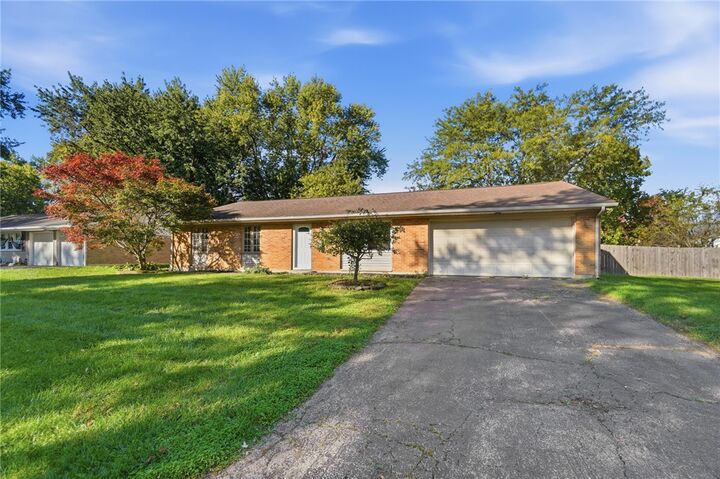 Property Photo: 304 Waterford Drive OH 45458