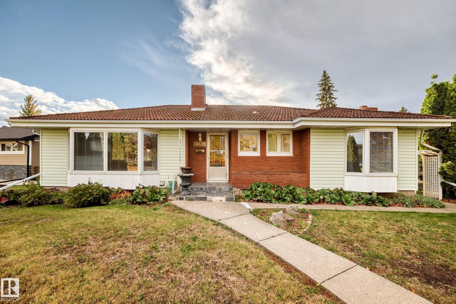 Property Photo: 14423 96 Avenue NW AB T5N 0C6