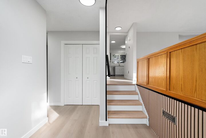 Property Photo:  10928 34A Avenue NW  AB T6J 2V1 