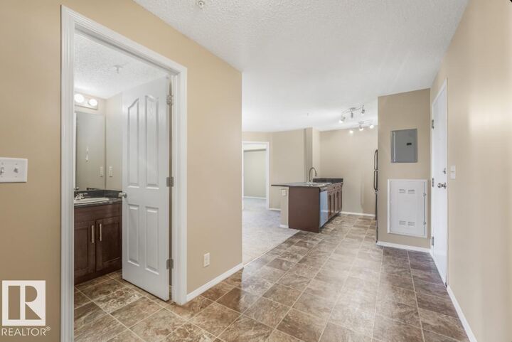 Property Photo:  530 Watt Boulevard SW  AB T6X 1P7 