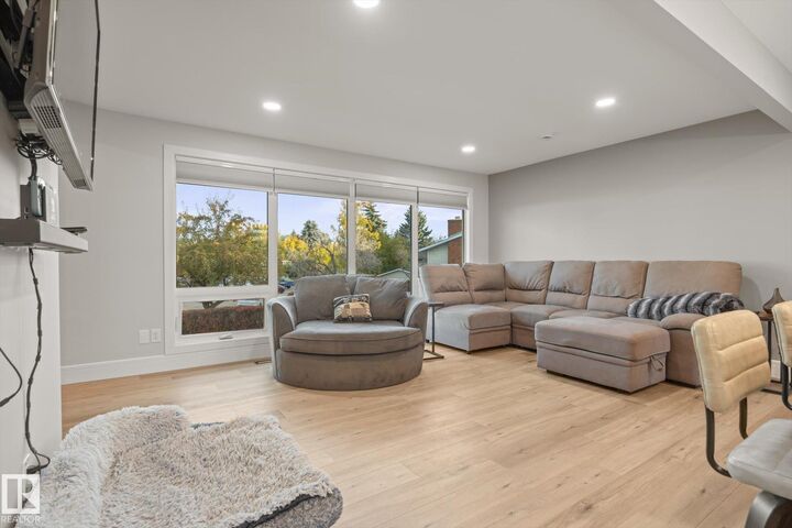 Property Photo:  313 Greystone Place  AB T8A 3E9 