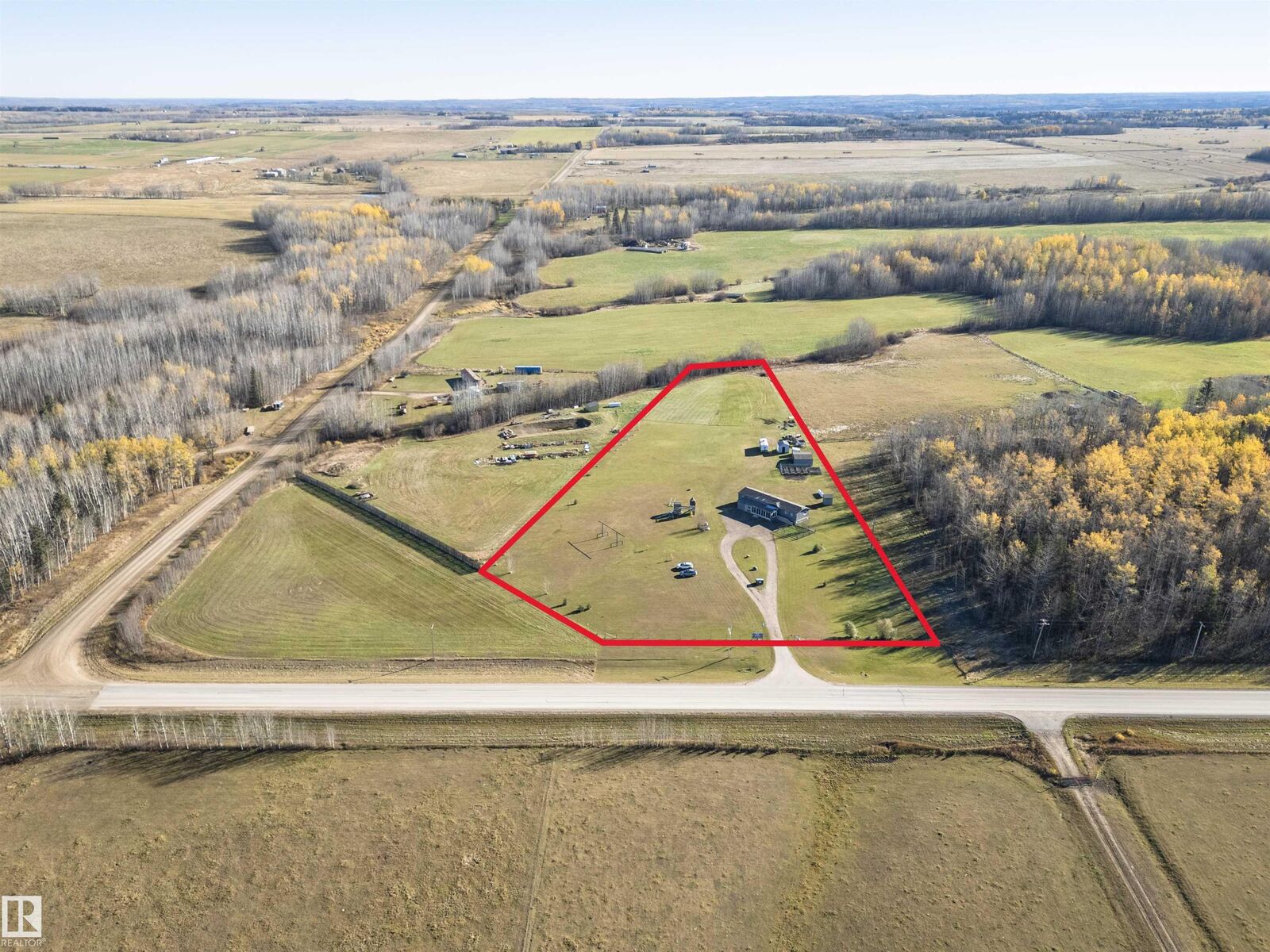 Property Photo: 49329 Rge Road 65 AB T7A 1S3