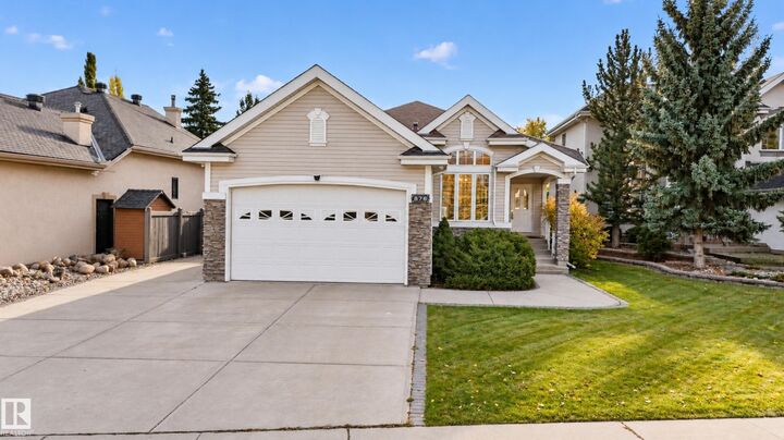 Property Photo:  876 Twin Brooks Close NW  AB T6J 6V2 