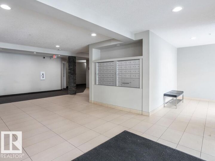 Property Photo:  9517 160 Avenue NW 206  AB T5Z 0N1 